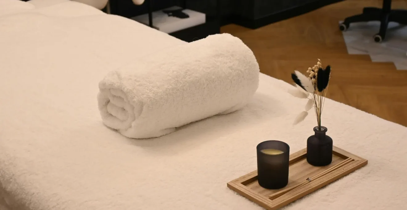 table de massage fixe.jpg